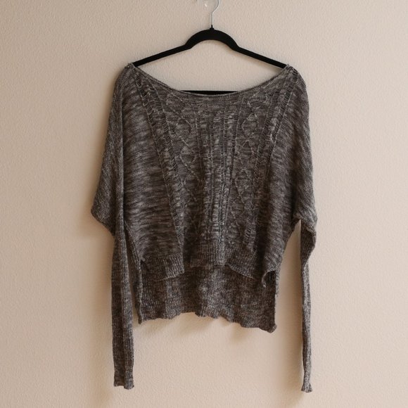 Hollister Sweater Gray Knit Long Sleeve Distressed Women’s Size XS / S - Picture 1 of 8